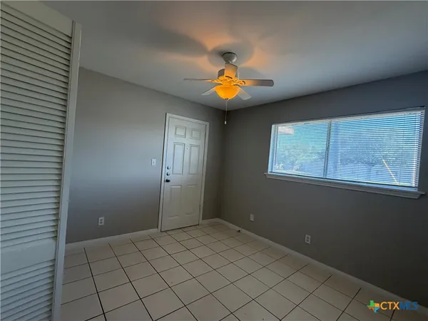 $1,375 | 111 Lancelot Street, Unit 1, Victoria, TX 77904