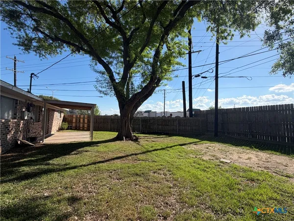 $1,375 | 111 Lancelot Street, Unit 1, Victoria, TX 77904