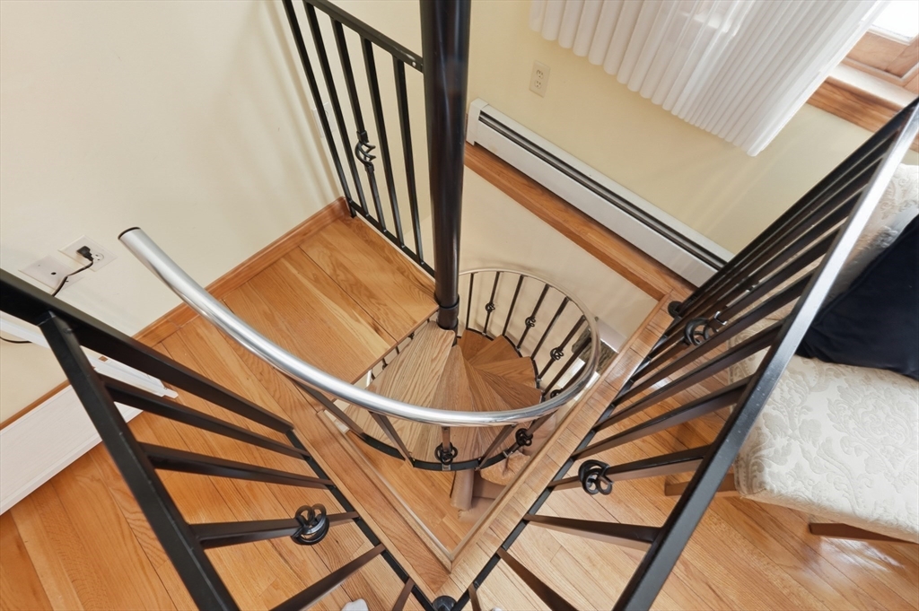 28 Nonquit Street Worcester, MA 01604 - Photo 16 of 42