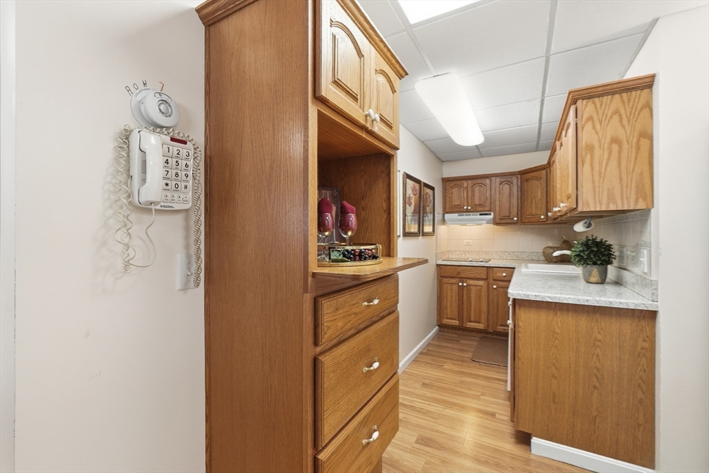 28 Nonquit Street Worcester, MA 01604 - Photo 20 of 42