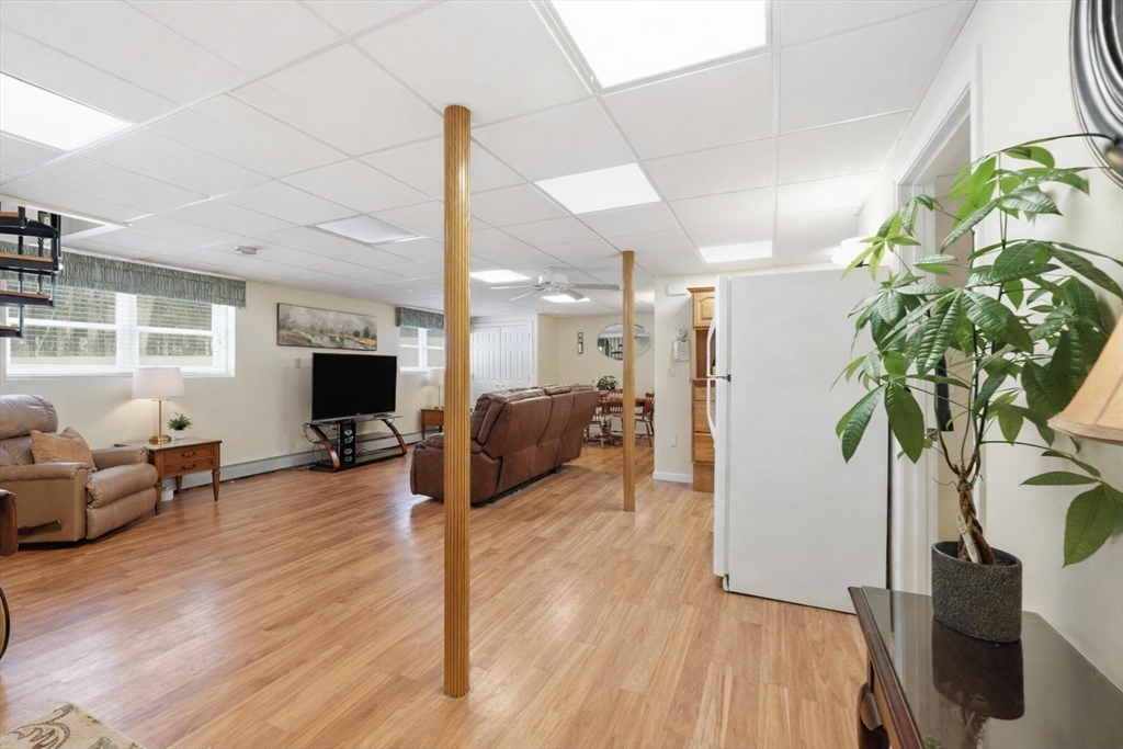 28 Nonquit Street Worcester, MA 01604 - Photo 26 of 42