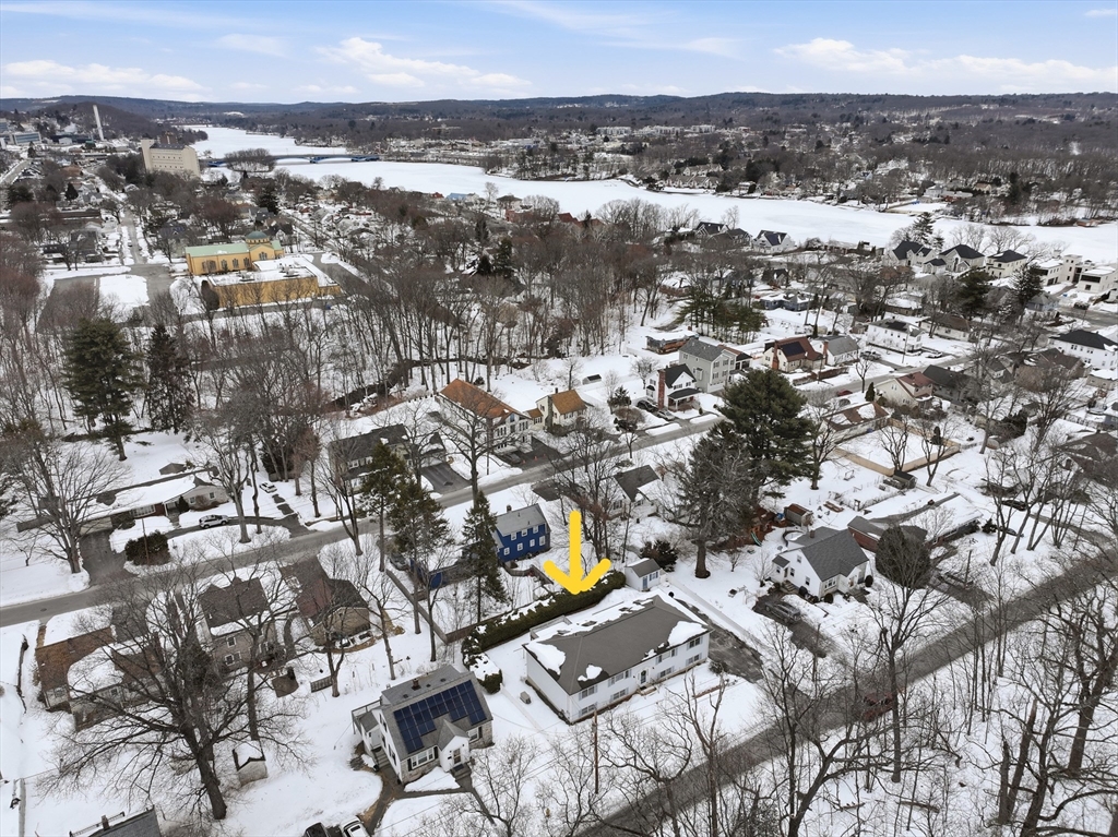 28 Nonquit Street Worcester, MA 01604 - Photo 3 of 42