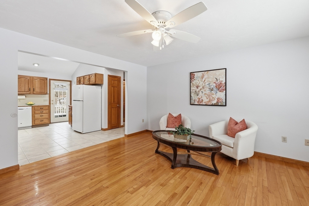 28 Nonquit Street Worcester, MA 01604 - Photo 32 of 42