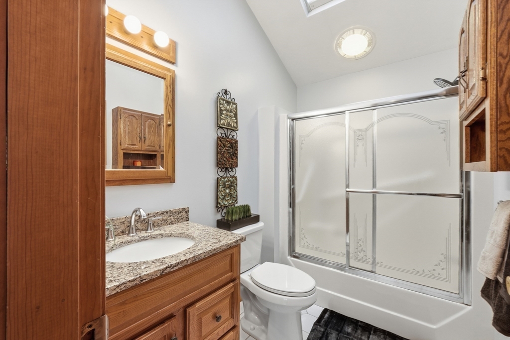 28 Nonquit Street Worcester, MA 01604 - Photo 39 of 42