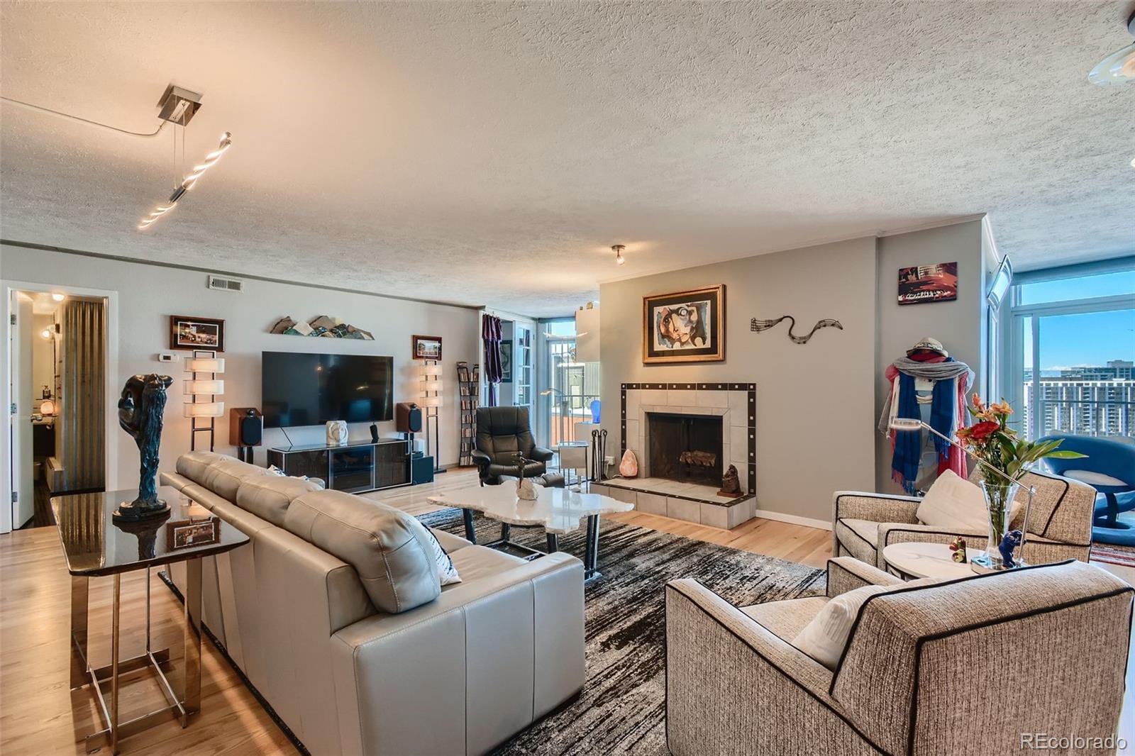 1777 Larimer Street, Unit 1908 Denver, CO 80202 - Photo 2 of 29