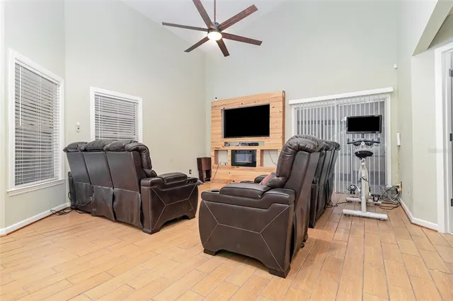 $339,900 | 437 Alston Drive, Orlando, FL 32835