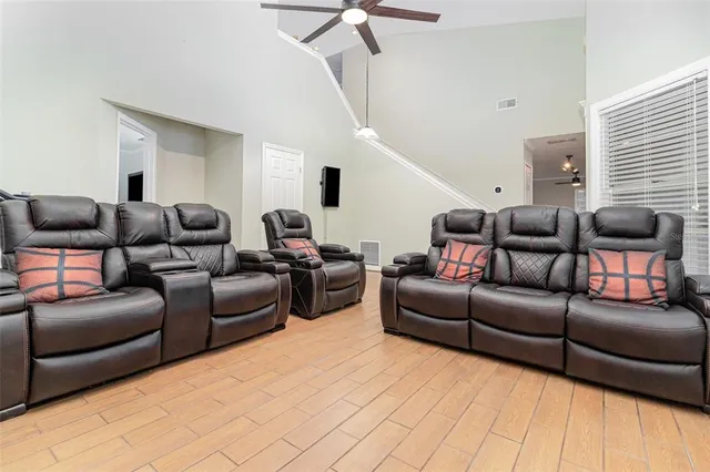 $339,900 | 437 Alston Drive, Orlando, FL 32835