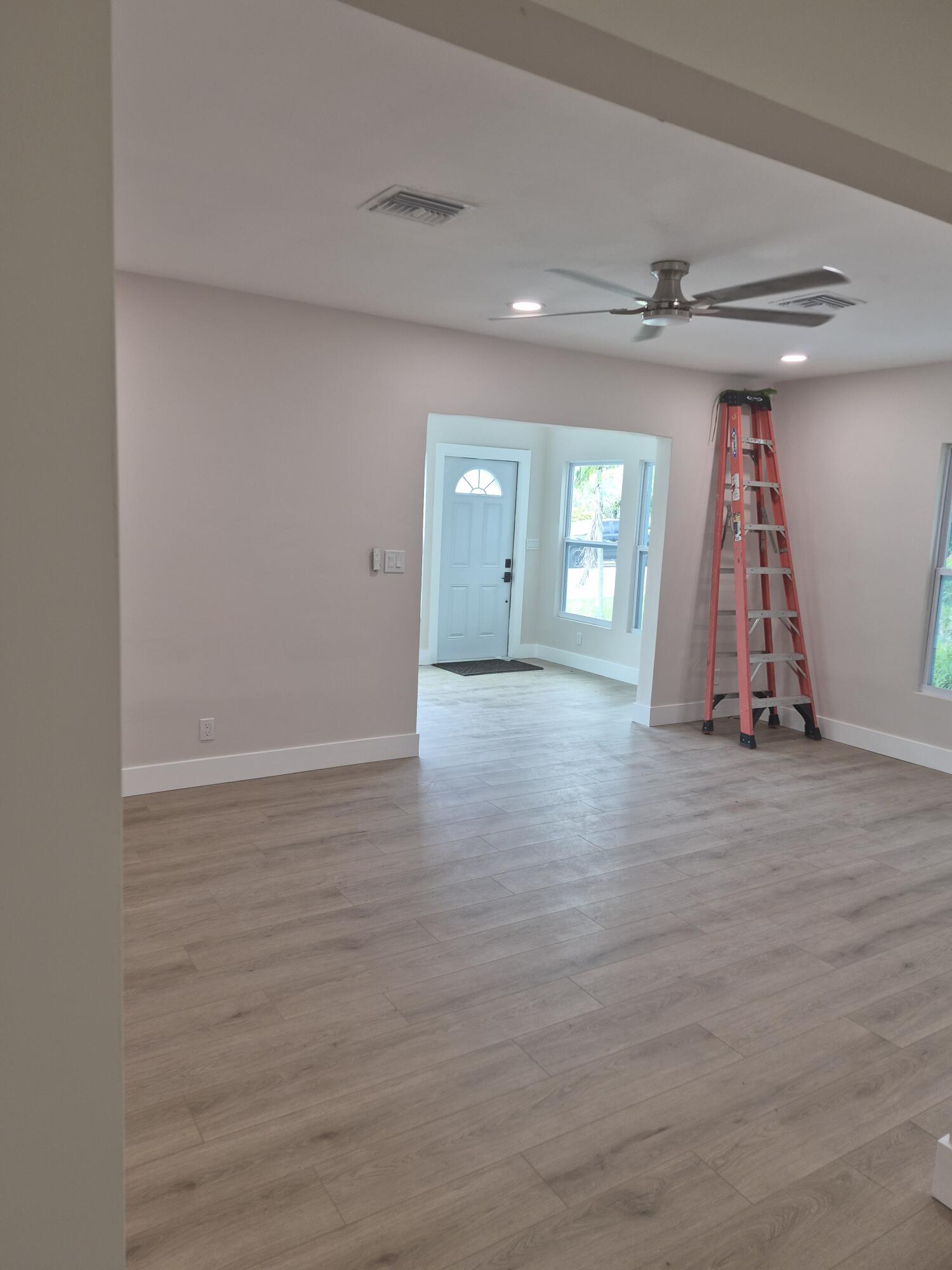 707 Hampton Road West Palm Beach, FL 33405 - Photo 3 of 30 20260513_112259