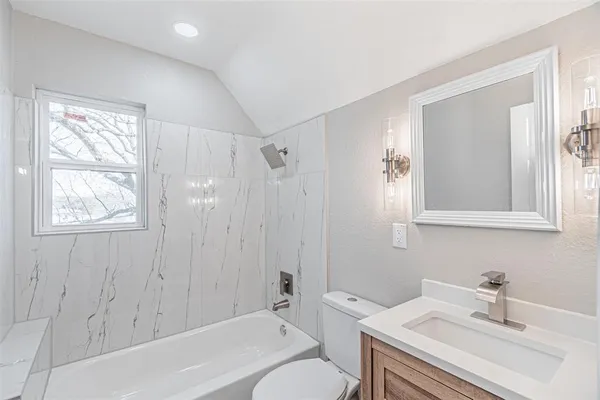 $429,900 | 1160 Harrison Lane, Hurst, TX 76053