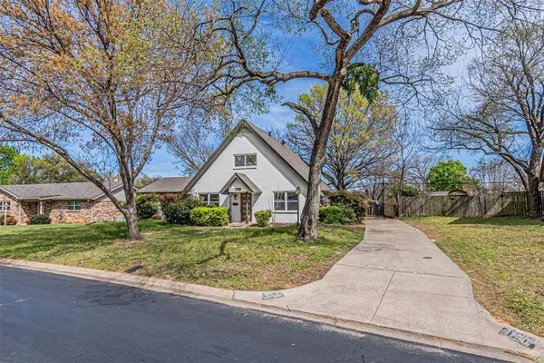 $429,900 | 1160 Harrison Lane, Hurst, TX 76053