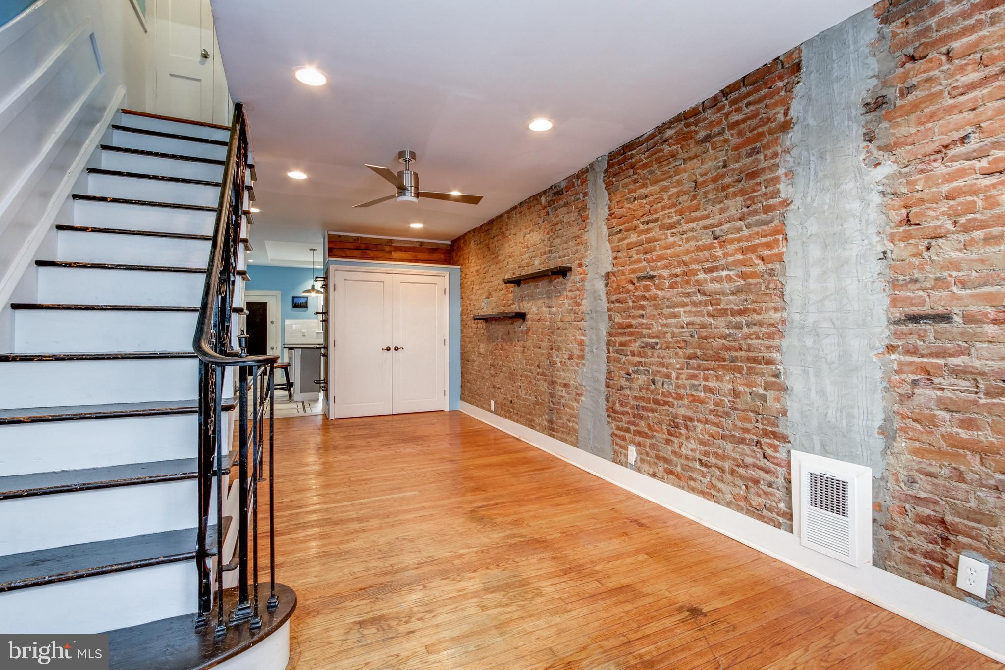 2832 Mercer Street Philadelphia, PA 19134 - Photo 2 of 33