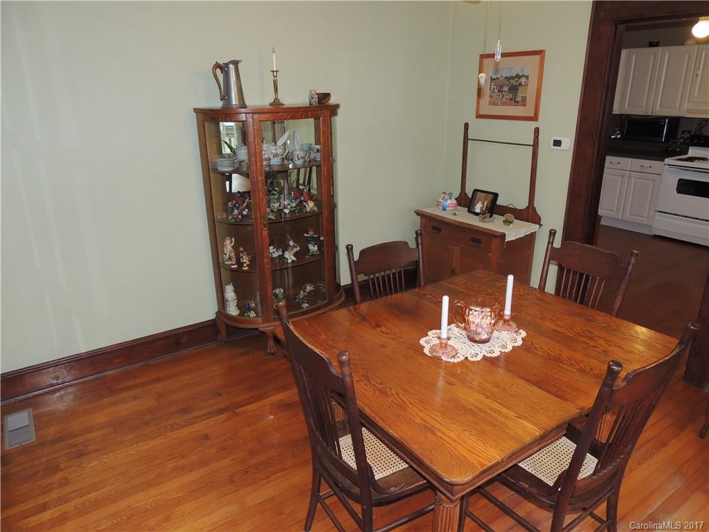 182 Bennett Road Candler, NC 28715 - Photo 12 of 24 Gallery Image 12