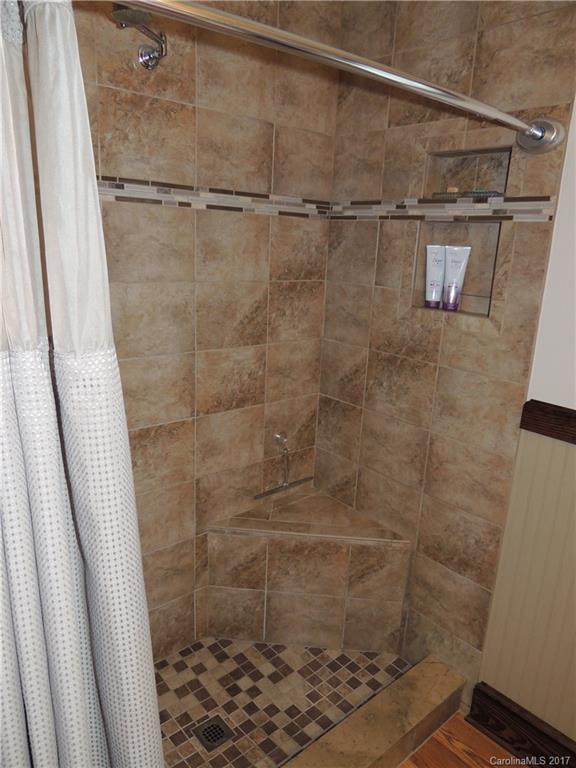 182 Bennett Road Candler, NC 28715 - Photo 17 of 24 Gallery Image 17