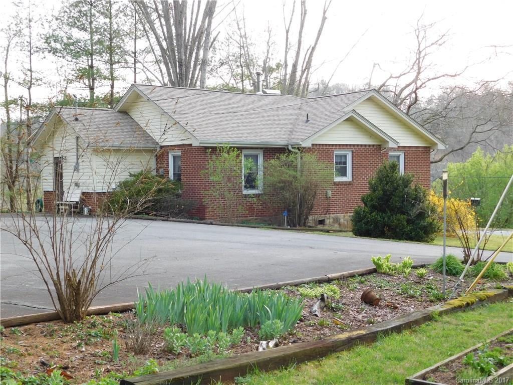 182 Bennett Road Candler, NC 28715 - Photo 3 of 24 Gallery Image 3