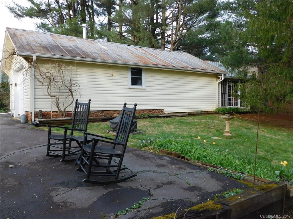 182 Bennett Road Candler, NC 28715 - Photo 5 of 24 Gallery Image 5