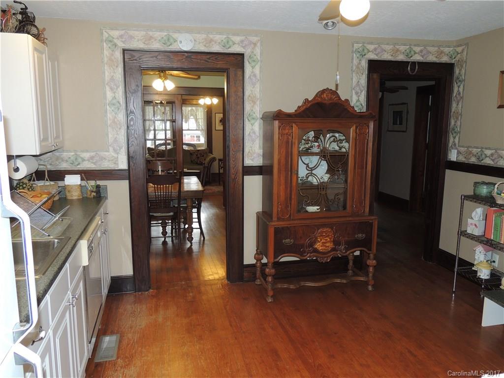 182 Bennett Road Candler, NC 28715 - Photo 7 of 24 Gallery Image 7