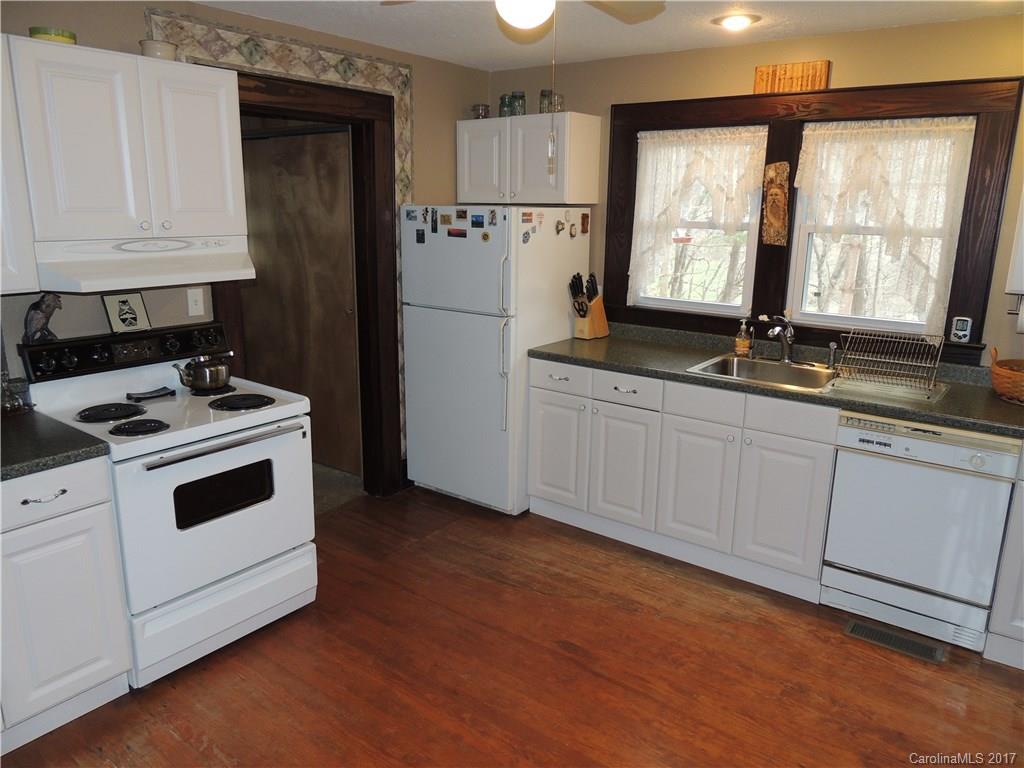 182 Bennett Road Candler, NC 28715 - Photo 8 of 24 Gallery Image 8