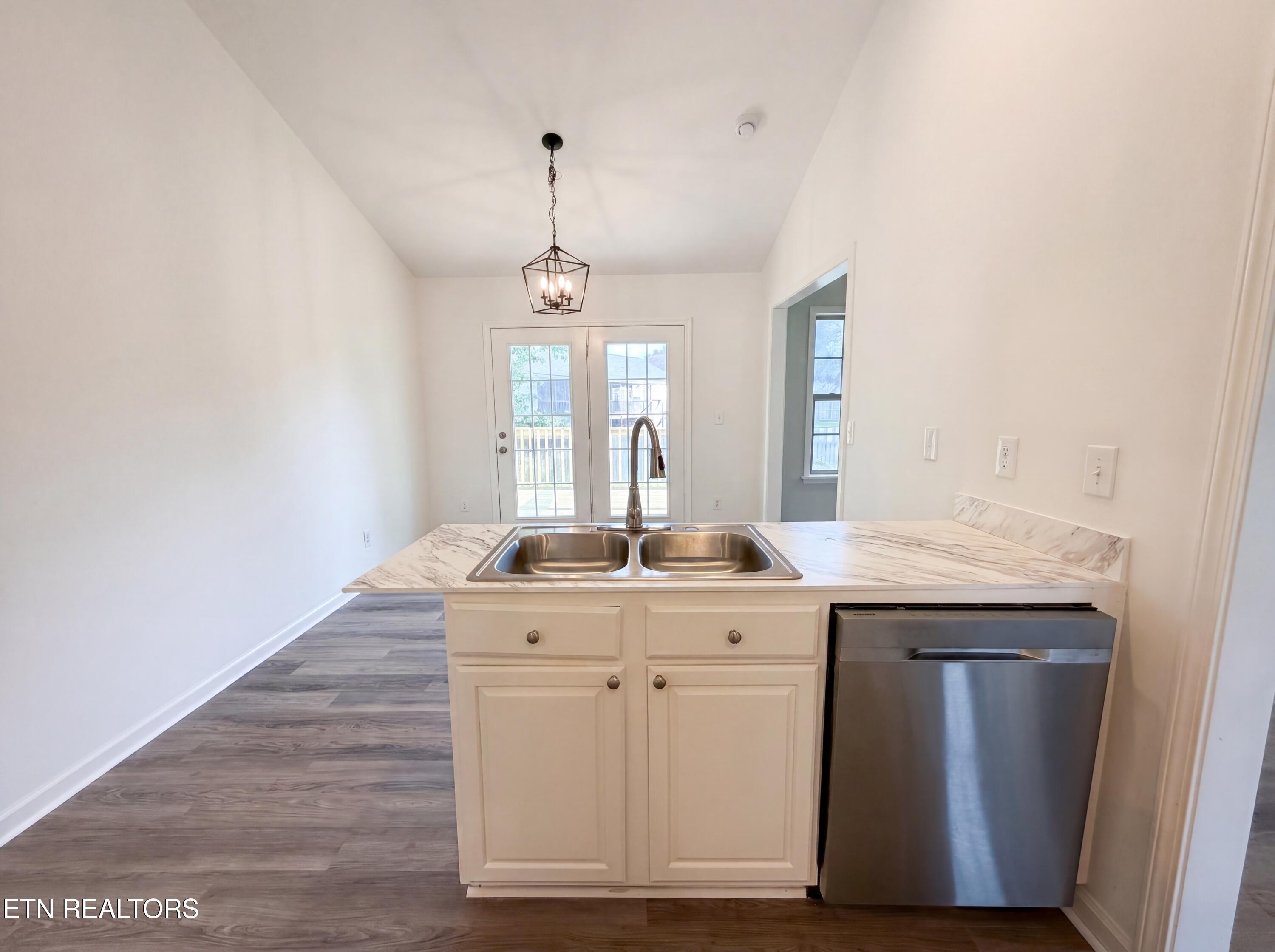 375 Walnut Lane Corryton, TN 37721 - Photo 10 of 24 listing_8