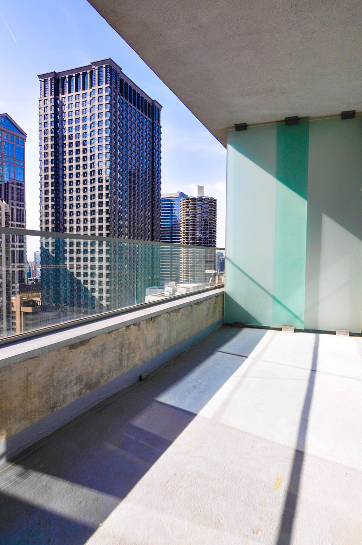 8 East Randolph Street, Unit 2807 Chicago, IL 60601 - Photo 20 of 37 a view of balcony with a outdoor space