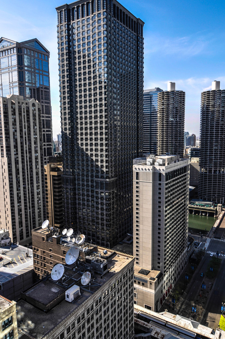 8 East Randolph Street, Unit 2807 Chicago, IL 60601 - Photo 22 of 37 a view of a city with tall buildings