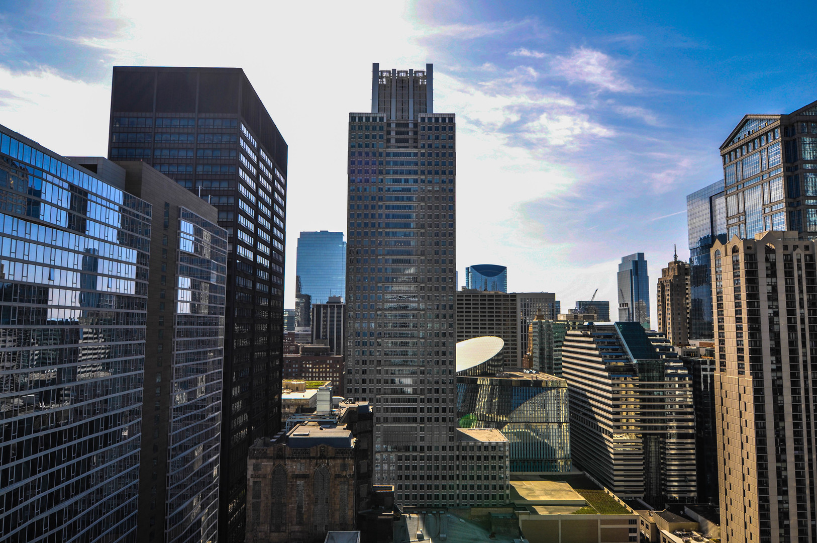 8 East Randolph Street, Unit 2807 Chicago, IL 60601 - Photo 23 of 37 a view of a city with tall buildings