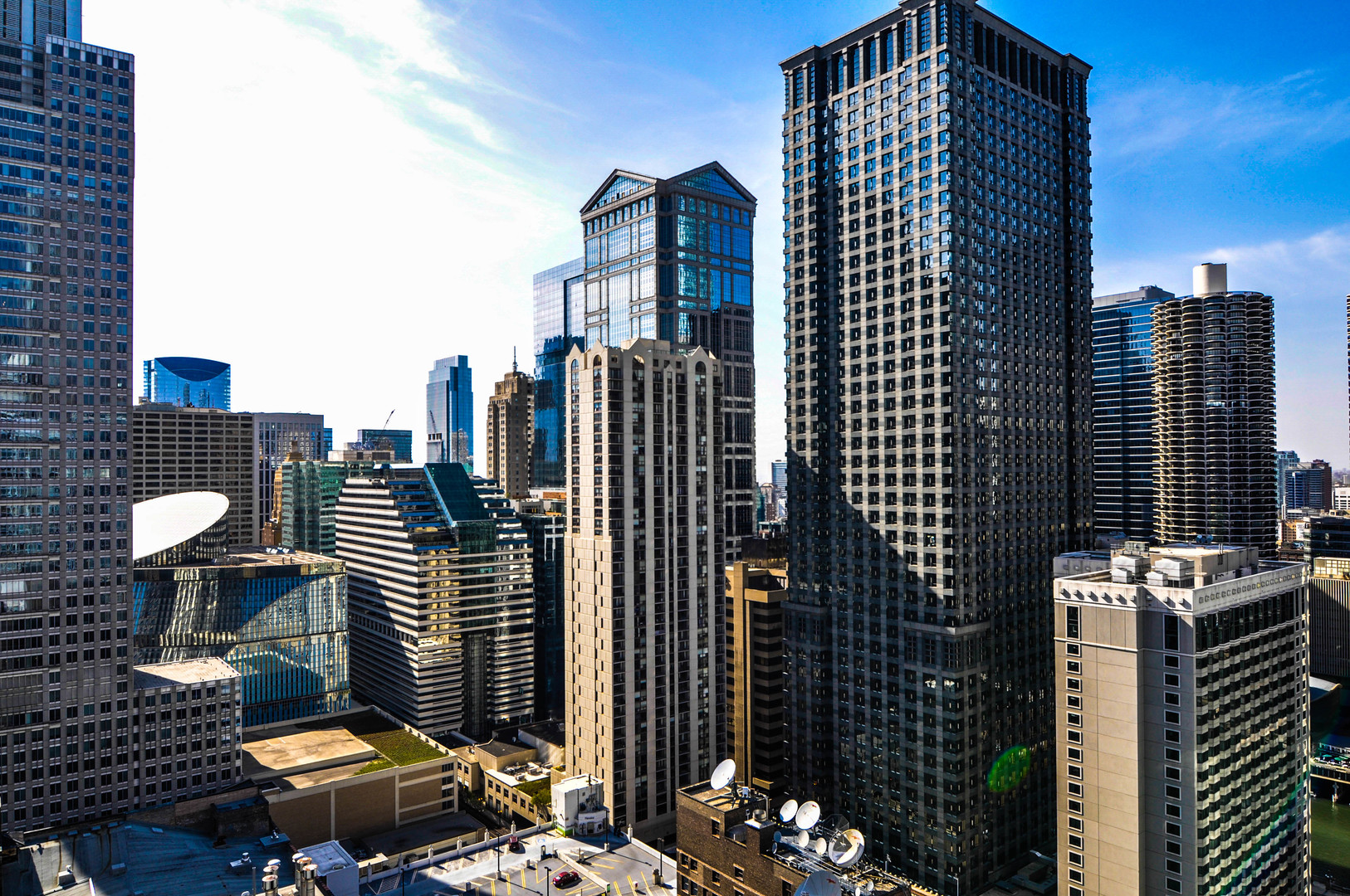 8 East Randolph Street, Unit 2807 Chicago, IL 60601 - Photo 25 of 37 a city view with tall buildings