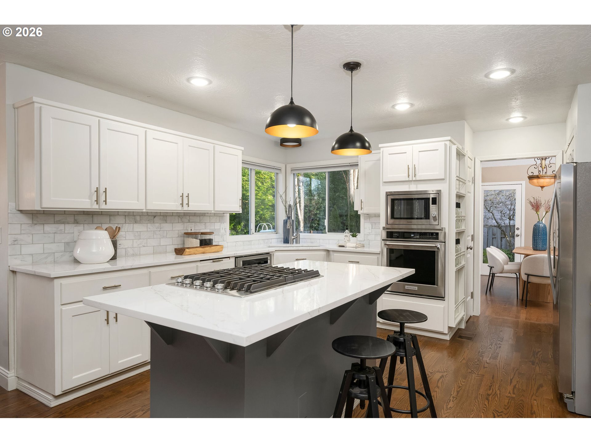 6703 Southwest Moonshadow Court Portland, OR 97223 - Photo 12 of 41