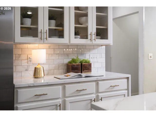 $799,000 | 6703 Southwest Moonshadow Court, Portland, OR 97223