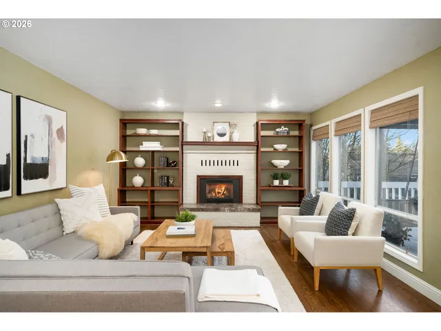 $799,000 | 6703 Southwest Moonshadow Court, Portland, OR 97223