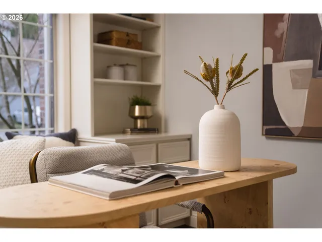 $799,000 | 6703 Southwest Moonshadow Court, Portland, OR 97223