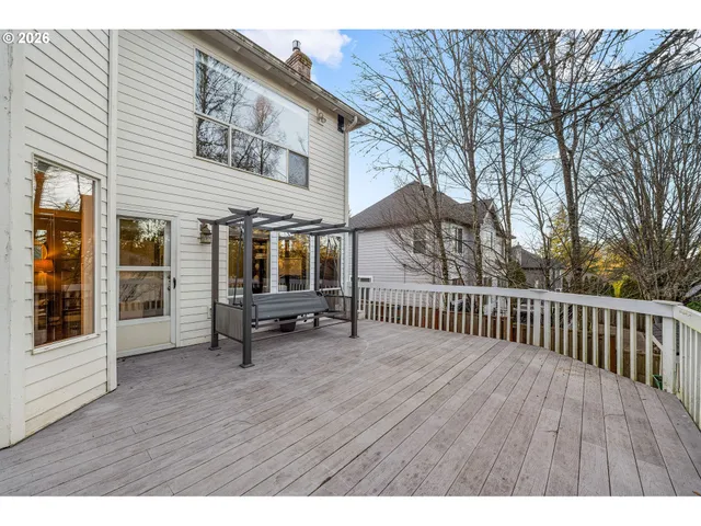 $799,000 | 6703 Southwest Moonshadow Court, Portland, OR 97223