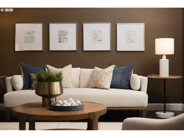 $799,000 | 6703 Southwest Moonshadow Court, Portland, OR 97223