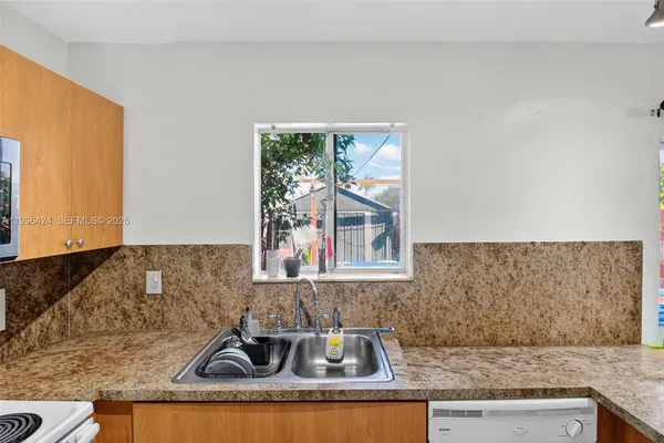 $3,200 | 18615 Northwest 84th Pl., Unit 1021, Hialeah, FL 33015