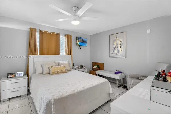 $3,200 | 18615 Northwest 84th Pl., Unit 1021, Hialeah, FL 33015