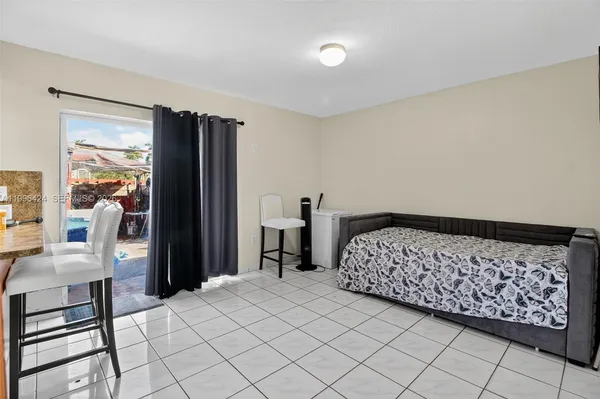 $3,200 | 18615 Northwest 84th Pl., Unit 1021, Hialeah, FL 33015