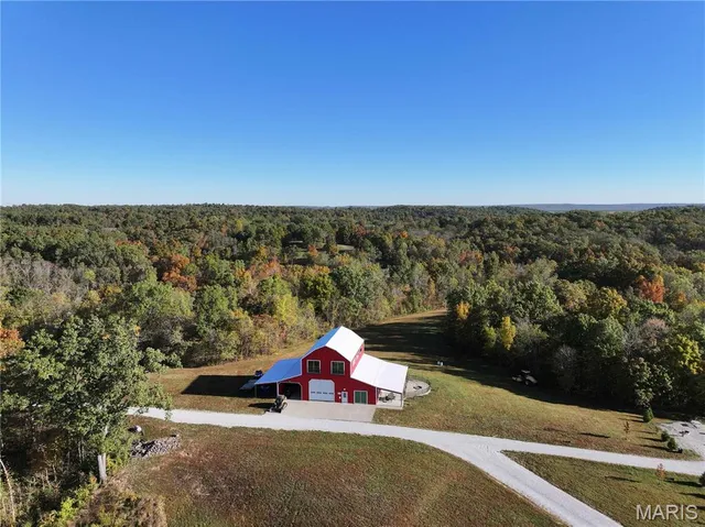 $1,200,000 | 555 Morning Star Circle, Perryville, MO 63775