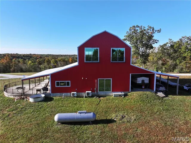 $1,200,000 | 555 Morning Star Circle, Perryville, MO 63775