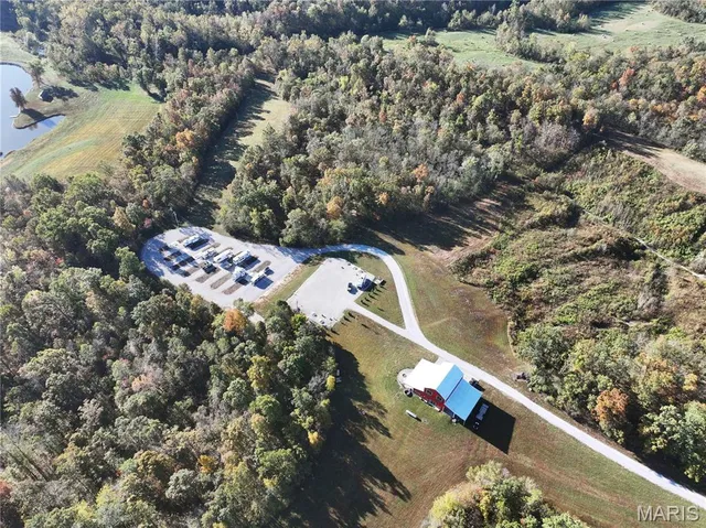 $1,200,000 | 555 Morning Star Circle, Perryville, MO 63775