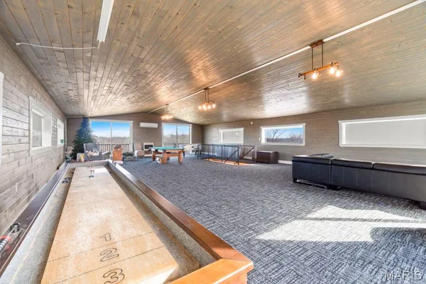 $1,200,000 | 555 Morning Star Circle, Perryville, MO 63775