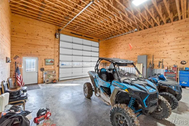 $1,200,000 | 555 Morning Star Circle, Perryville, MO 63775