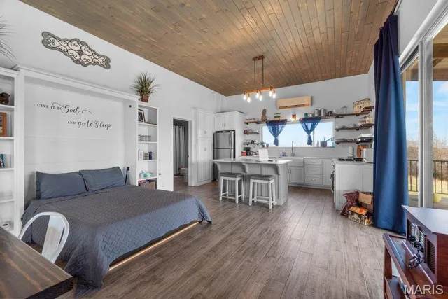 $1,200,000 | 555 Morning Star Circle, Perryville, MO 63775