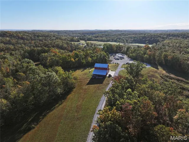 $1,200,000 | 555 Morning Star Circle, Perryville, MO 63775