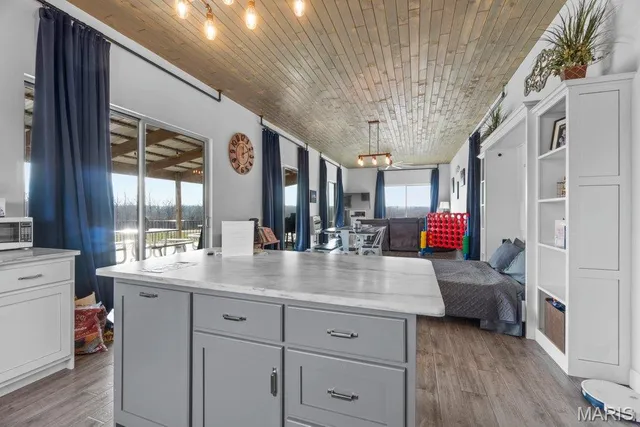 $1,200,000 | 555 Morning Star Circle, Perryville, MO 63775