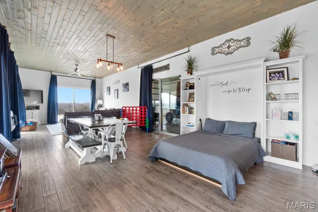 $1,200,000 | 555 Morning Star Circle, Perryville, MO 63775