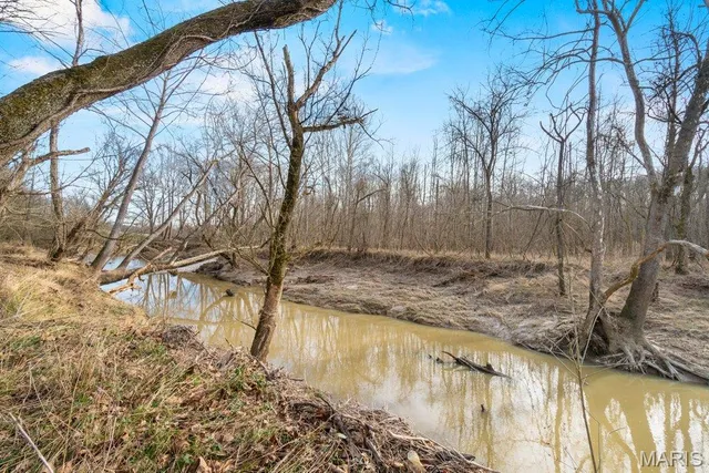 $1,200,000 | 555 Morning Star Circle, Perryville, MO 63775