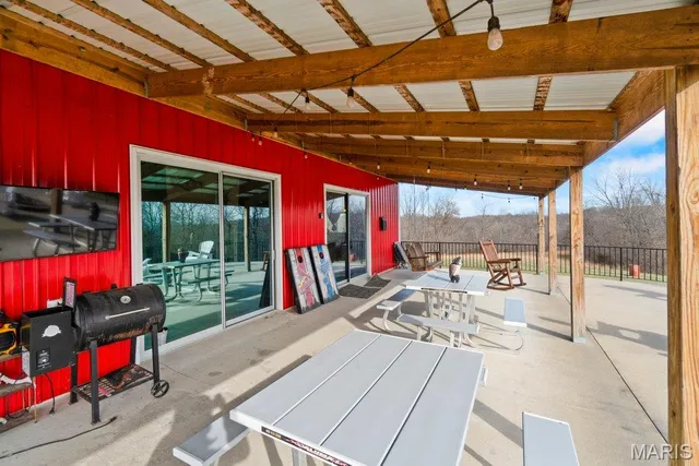 $1,200,000 | 555 Morning Star Circle, Perryville, MO 63775