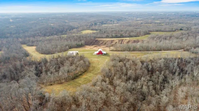 $1,200,000 | 555 Morning Star Circle, Perryville, MO 63775
