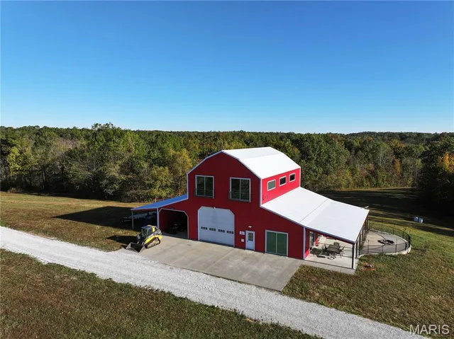 $1,200,000 | 555 Morning Star Circle, Perryville, MO 63775