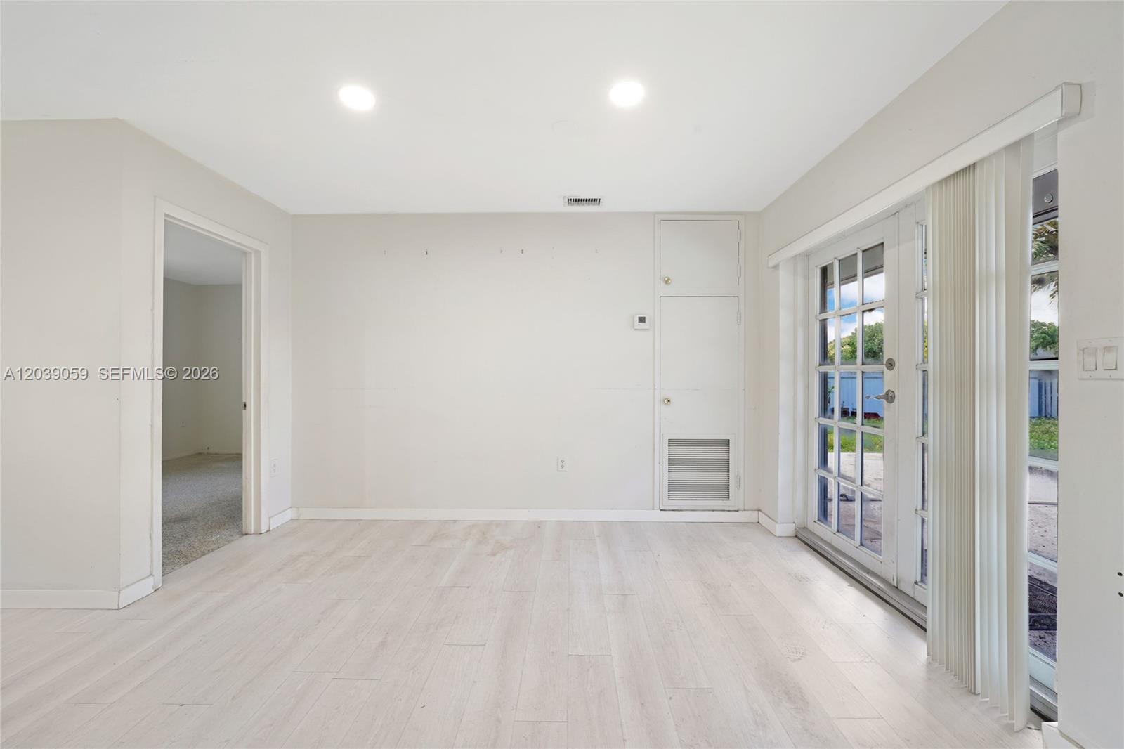 10051 Southwest 13th Terrace Miami, FL 33174 - Photo 6 of 26
