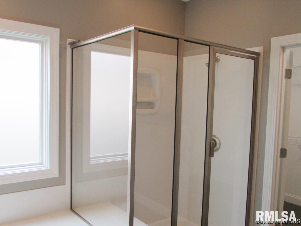 1817 Interlacken Drive Springfield, IL 62704 - Photo 11 of 15 Gallery Image 11